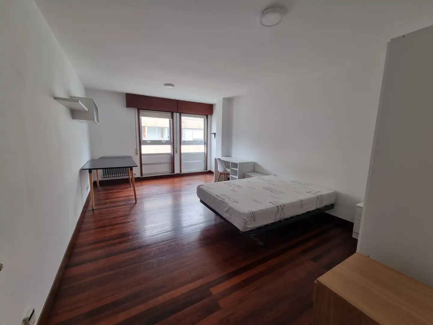https://static.fotocasa.es/images/ads/ad9e1aa5-36e7-4ce7-9653-11cb39ad8f65?rule=original