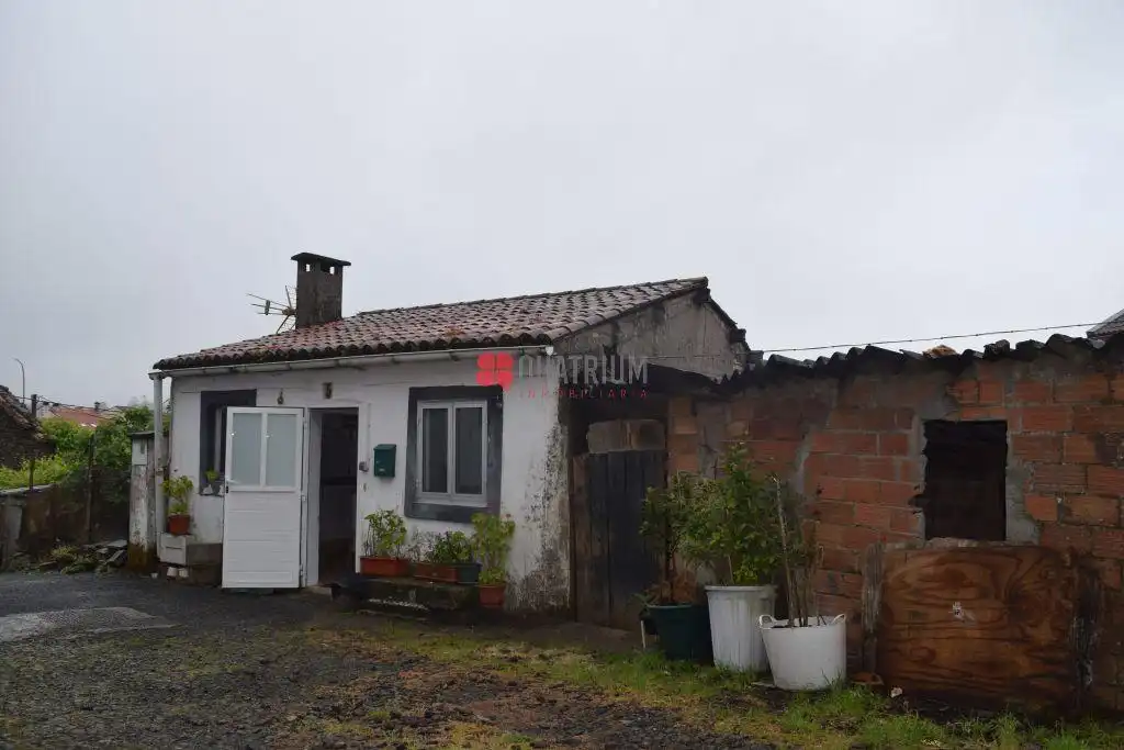https://static.fotocasa.es/images/ads/ea8af60d-4e9f-47ef-8f18-7f91dfe377a2?rule=original