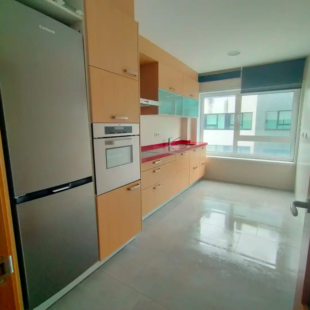 https://static.fotocasa.es/images/ads/788b20b3-49b8-4e13-ba2e-3ab163f5a62f?rule=original