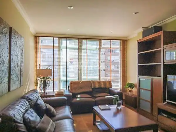 https://static.fotocasa.es/images/ads/f25a7588-d26a-47e7-a8e5-8ff456076931?rule=original