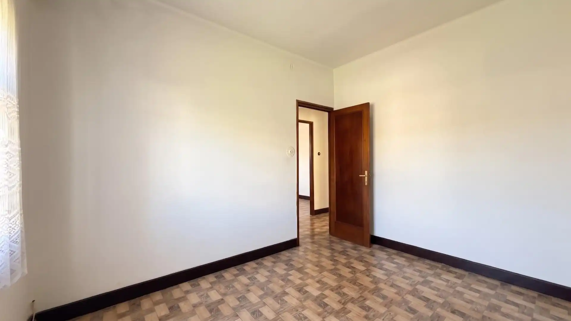 https://static.fotocasa.es/images/ads/79d424fe-d31a-4e96-9878-3d9021f984d0?rule=original