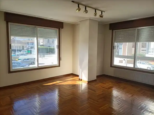 https://static.fotocasa.es/images/ads/ce8ba52e-c98f-483e-a0d0-8ead096ca268?rule=original
