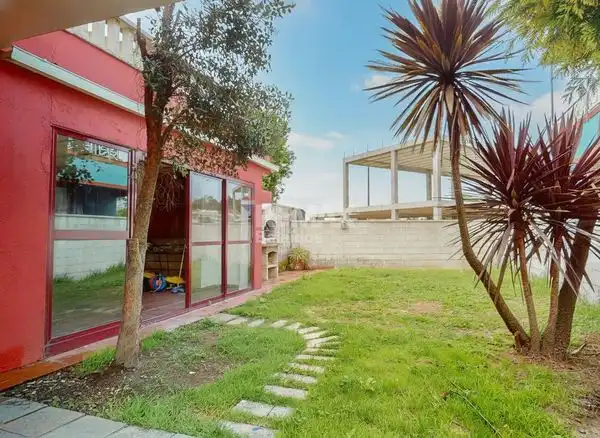https://static.fotocasa.es/images/ads/faba8528-5a11-4240-8833-8d4895343346?rule=original