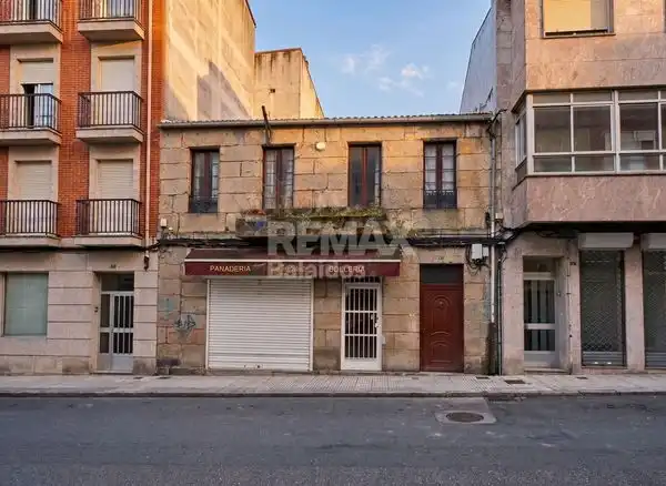 https://static.fotocasa.es/images/ads/79feadbb-5bd2-4a6f-ab96-792a82e0d956?rule=original