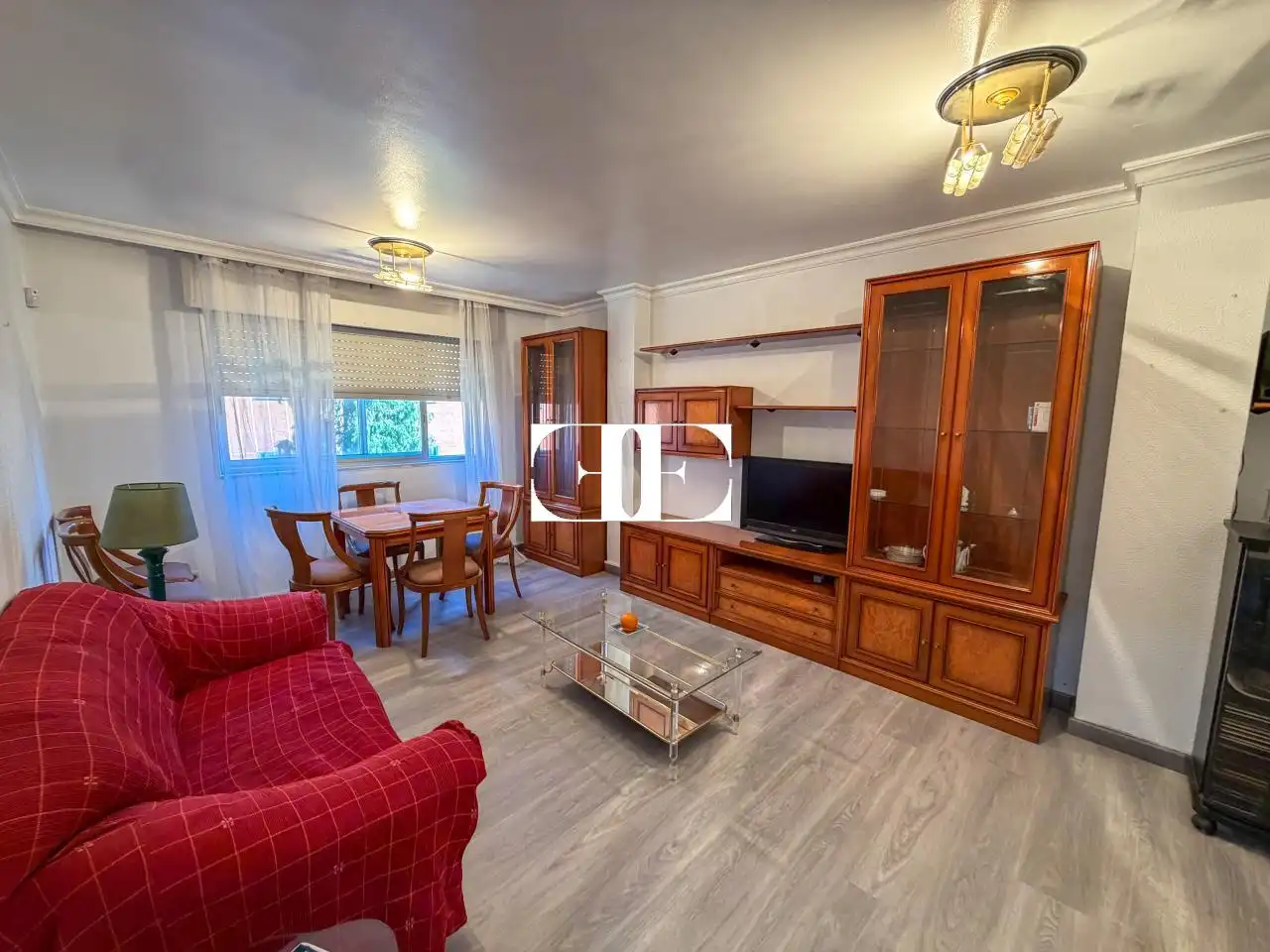 https://static.fotocasa.es/images/ads/2ac21352-58a2-4bc7-a4ca-1c63b21a9ac5?rule=original