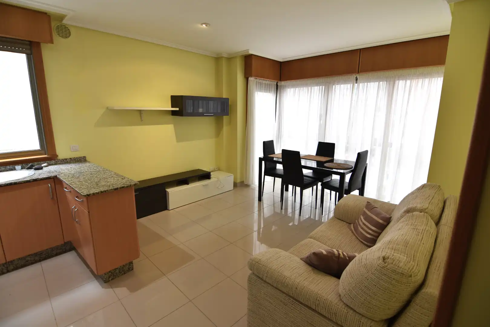 https://static.fotocasa.es/images/ads/d0781e7c-dd42-4988-baf6-aaf7aee770f0?rule=original