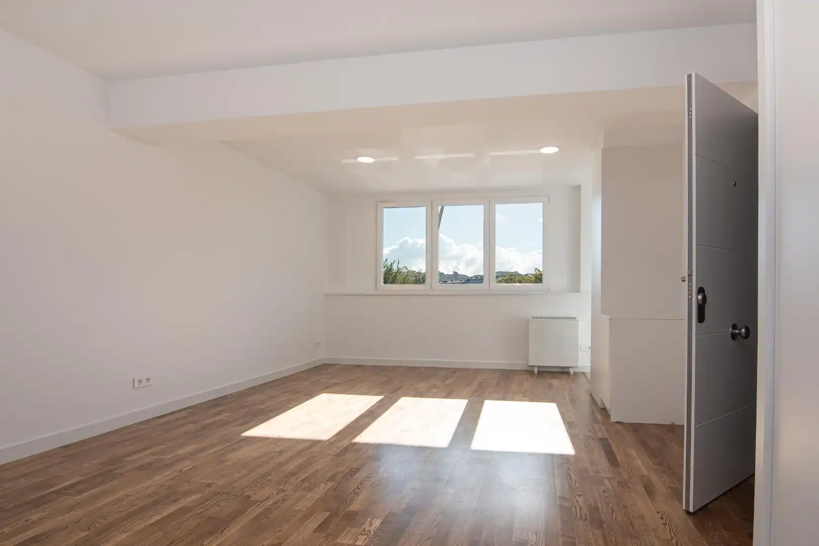 https://static.fotocasa.es/images/ads/a6f91360-32c1-4944-b59b-6d817455fd5e?rule=original