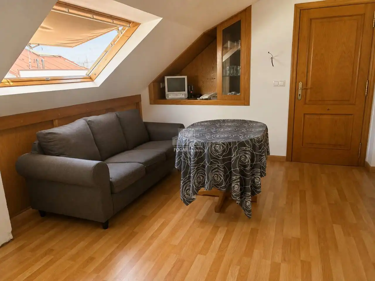 https://static.fotocasa.es/images/ads/07f085dc-529a-4812-859a-cc9867640c4a?rule=original