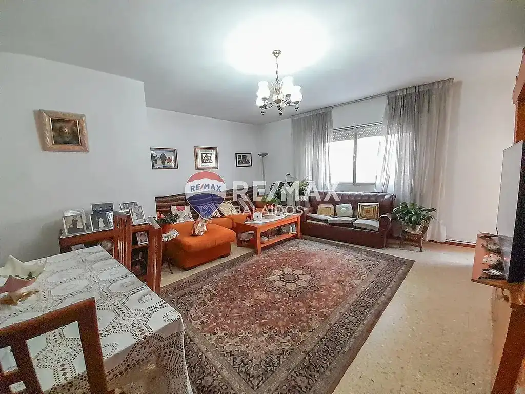 https://static.fotocasa.es/images/ads/dd2613e9-c9b6-4109-b368-86d82d053f16?rule=original