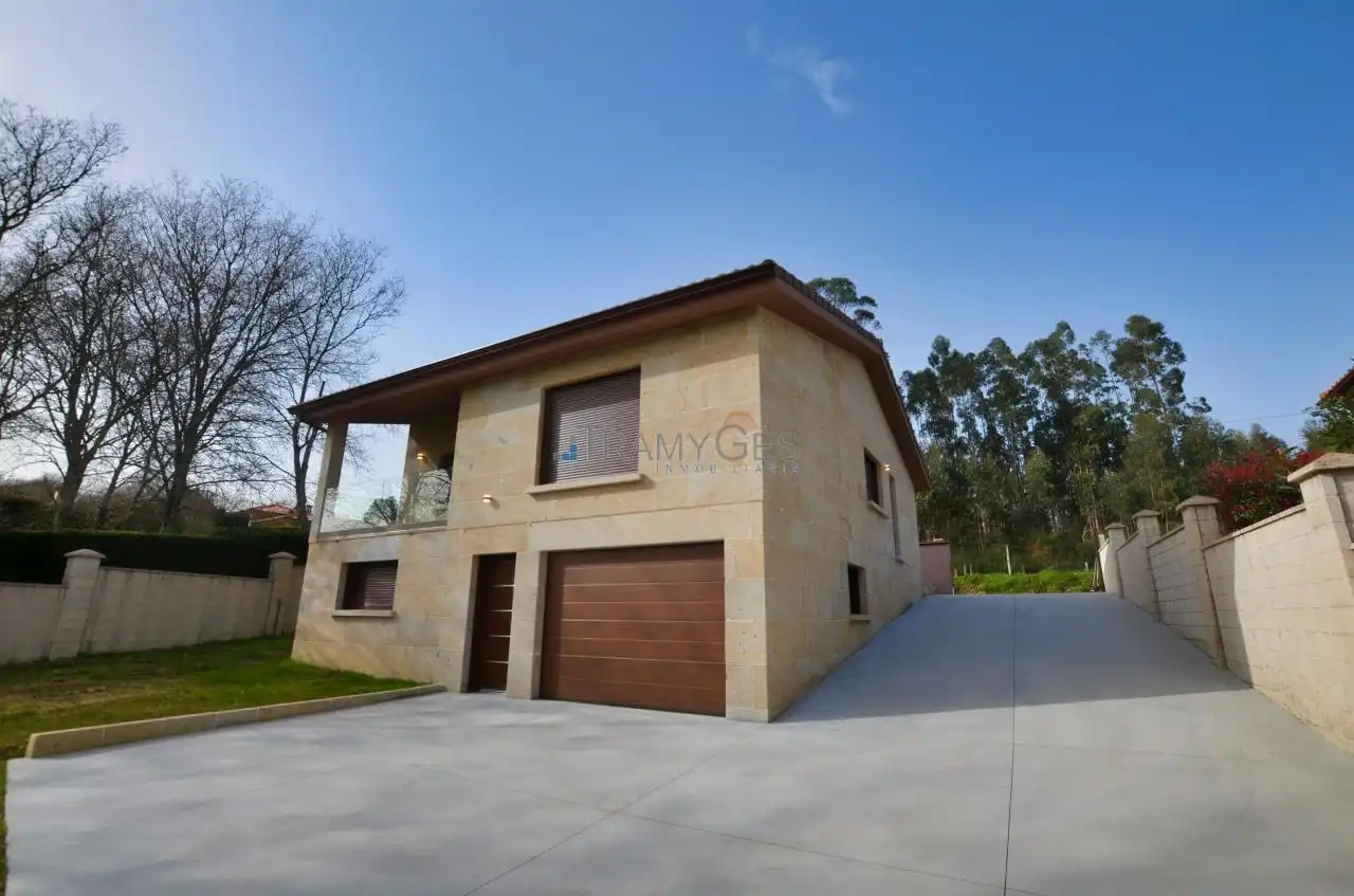 https://static.fotocasa.es/images/ads/35c1fb40-fd16-4818-aabd-ab0fb99d969d?rule=original