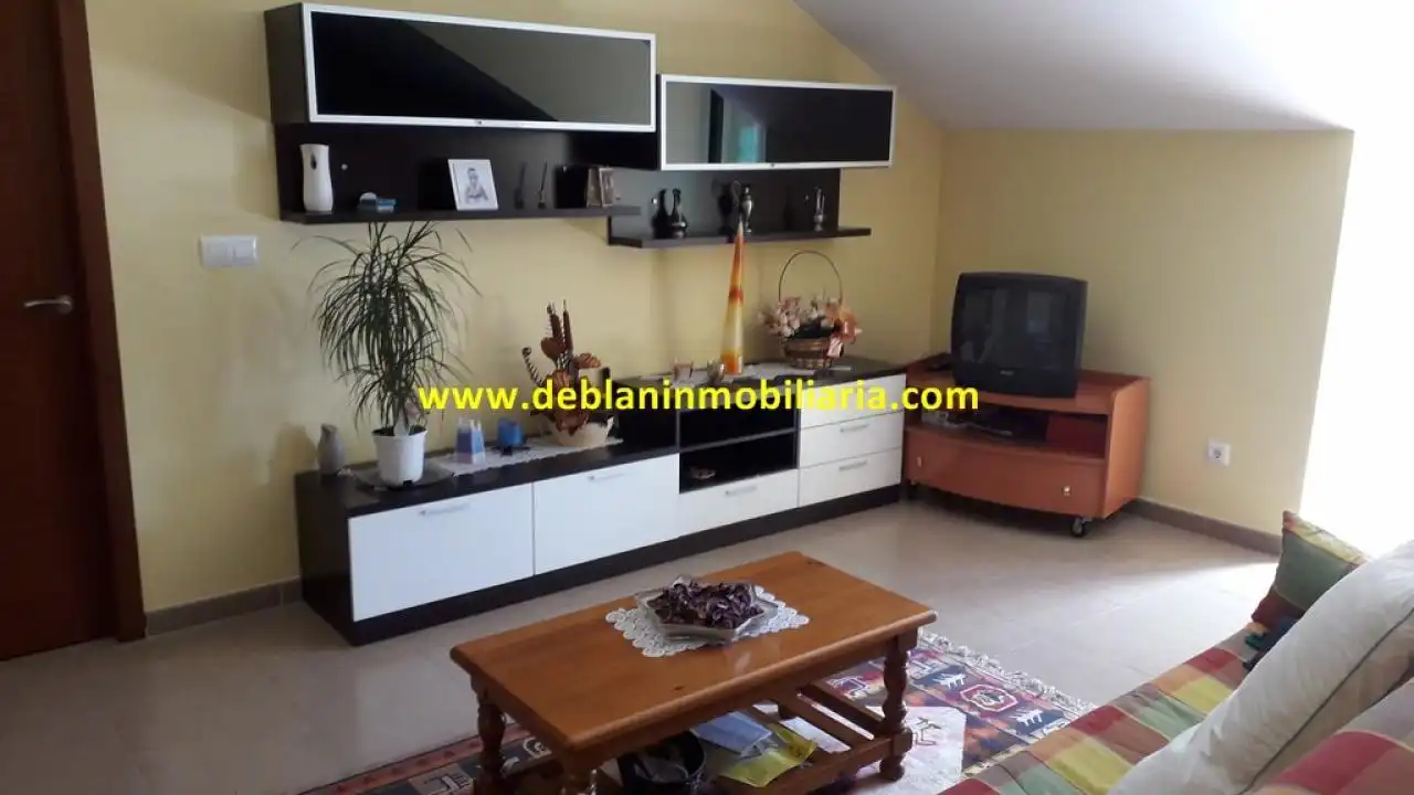 https://static.fotocasa.es/images/ads/e3ea96a1-1c8f-44d6-84dc-dd57a5bca344?rule=original