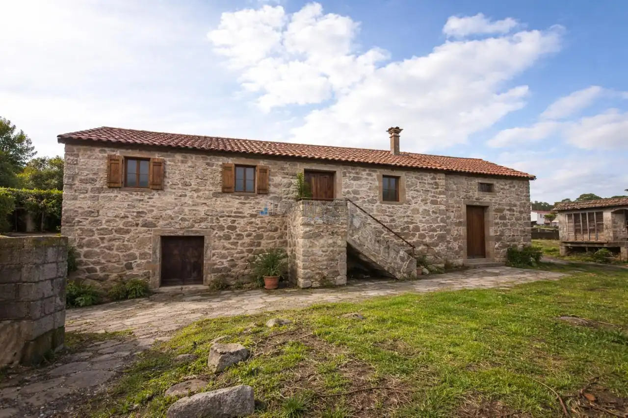 https://static.fotocasa.es/images/ads/378be2b5-9fff-4b47-b2ed-bbb3f06436a4?rule=original