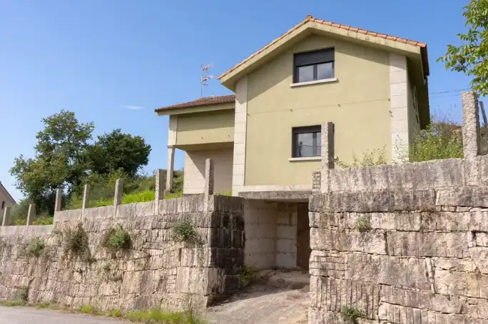 https://static.fotocasa.es/images/ads/0beb5f82-1daa-4fe8-b542-c181a7c863ed?rule=original