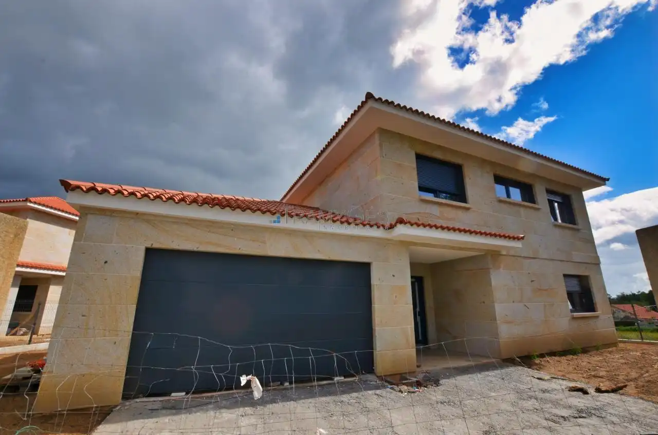 https://static.fotocasa.es/images/ads/bba7798b-78ea-4f36-87bd-4d43f25db481?rule=original