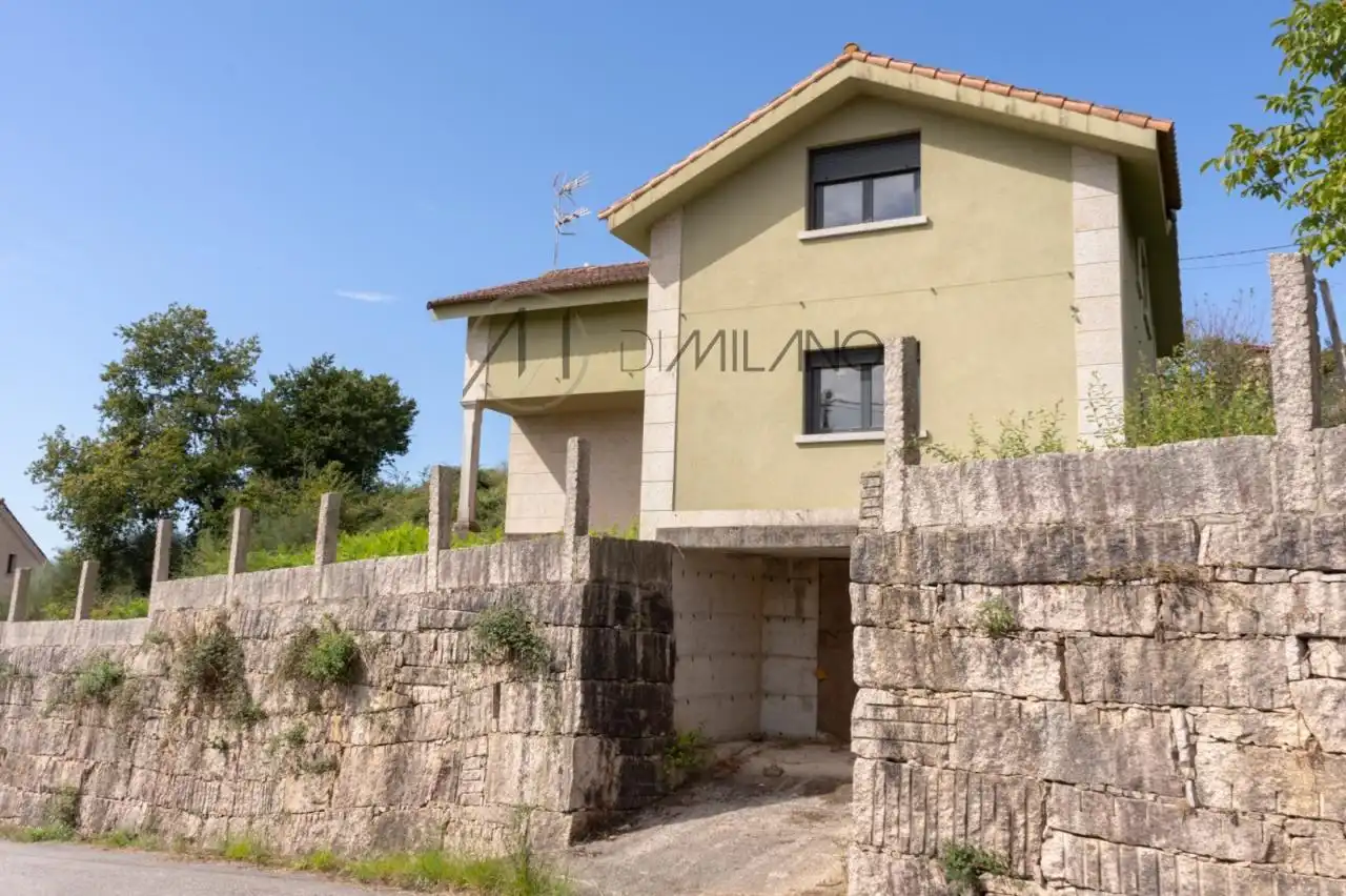 https://static.fotocasa.es/images/ads/ee5924e6-de8b-4bb0-bf48-0a8d5e5d8f4a?rule=original