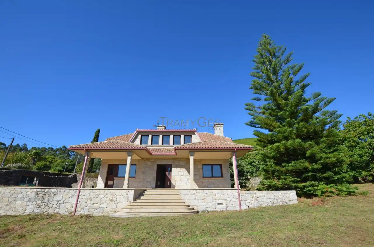 https://static.fotocasa.es/images/ads/a16e0394-63e8-43f9-ada1-5d7c847765d9?rule=original