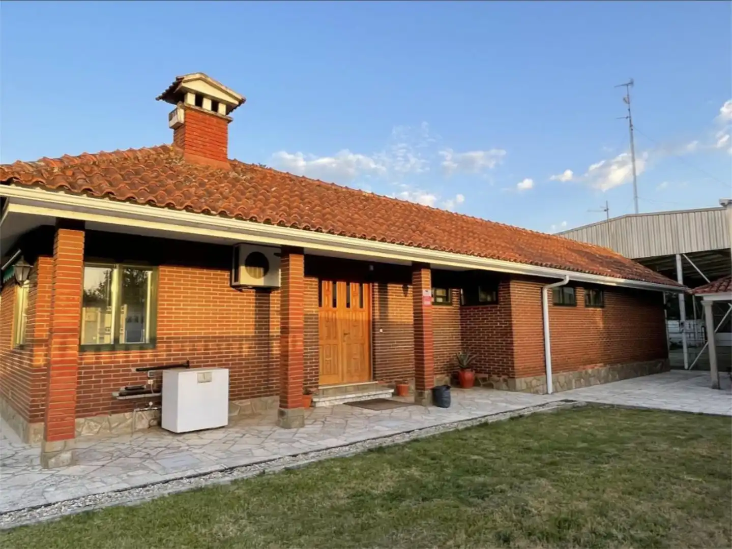 https://static.fotocasa.es/images/anuncio/2025/06/19/186845562/4666225847.jpg?rule=original