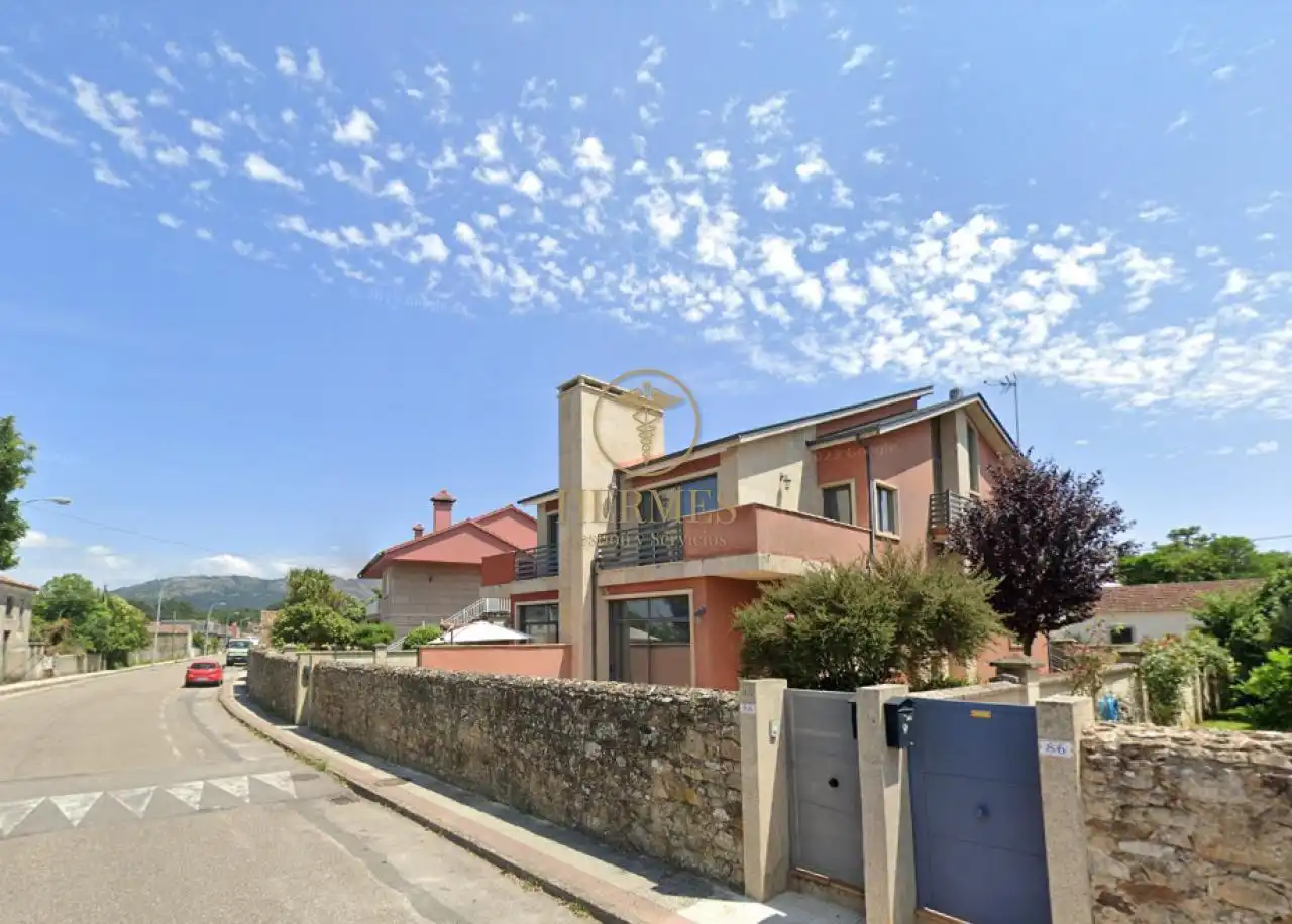https://static.fotocasa.es/images/ads/fc87b9ab-99cf-451e-88cd-3cbcece80da6?rule=original