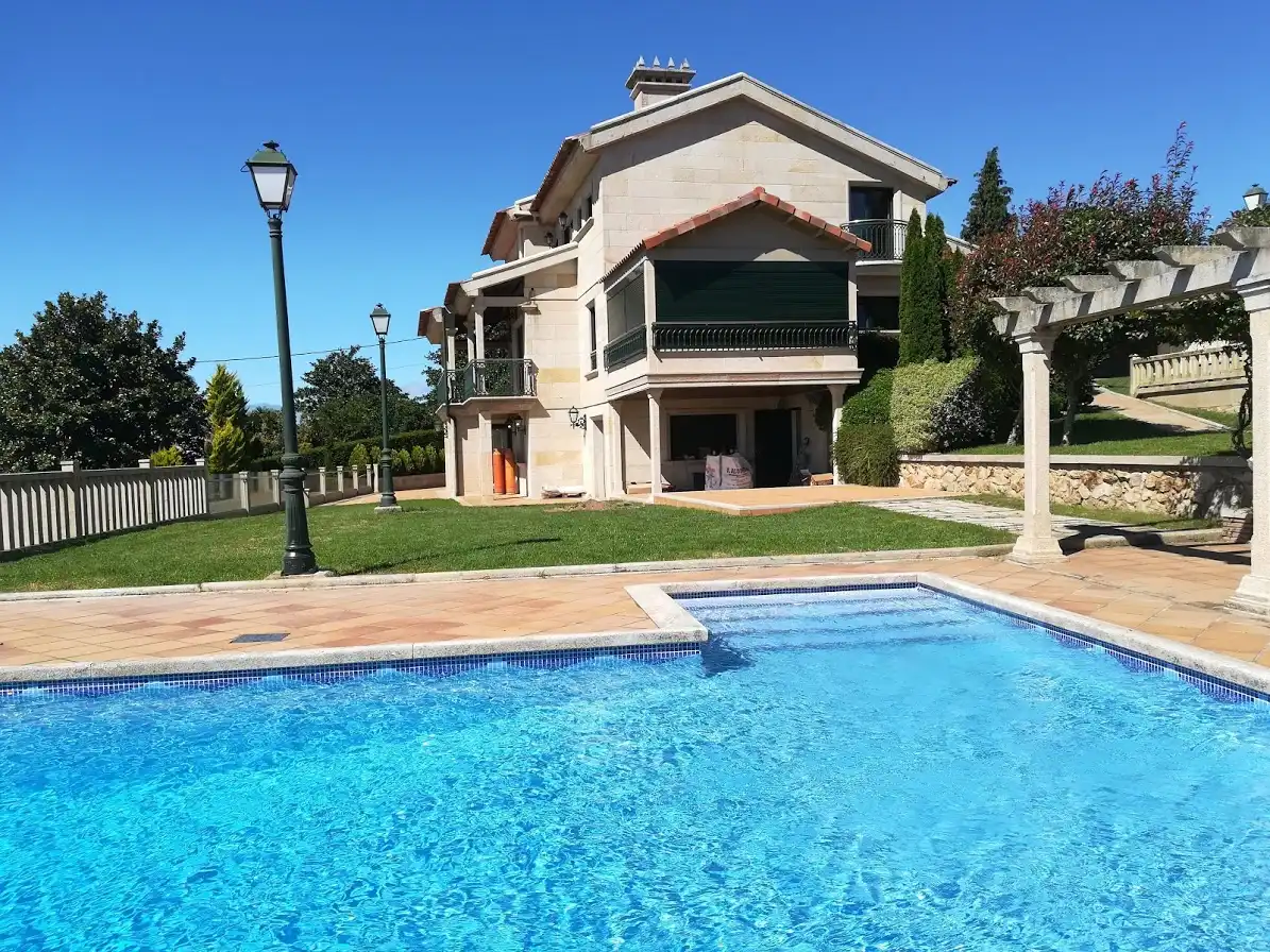 https://static.fotocasa.es/images/ads/88b635be-2cff-4520-b7f2-4e7f15ad6ef9?rule=original