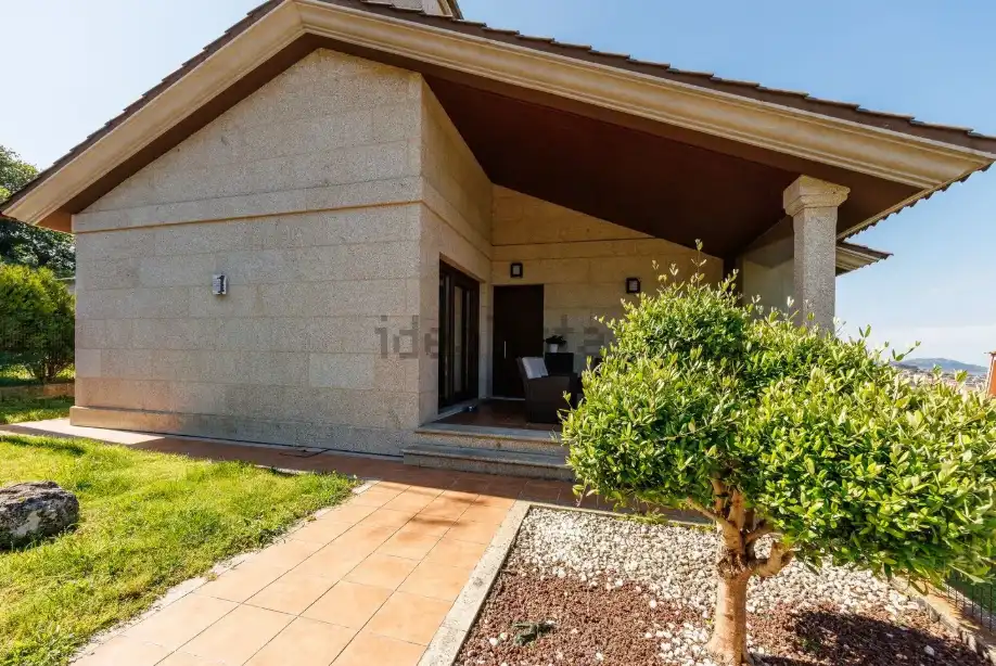 https://static.fotocasa.es/images/ads/375fe400-f56a-4408-9ab7-2a6be3da22a5?rule=original