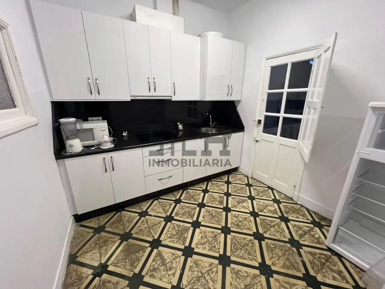 https://static.fotocasa.es/images/ads/69a2c651-eec1-46c6-af35-b17661e9aee2?rule=original