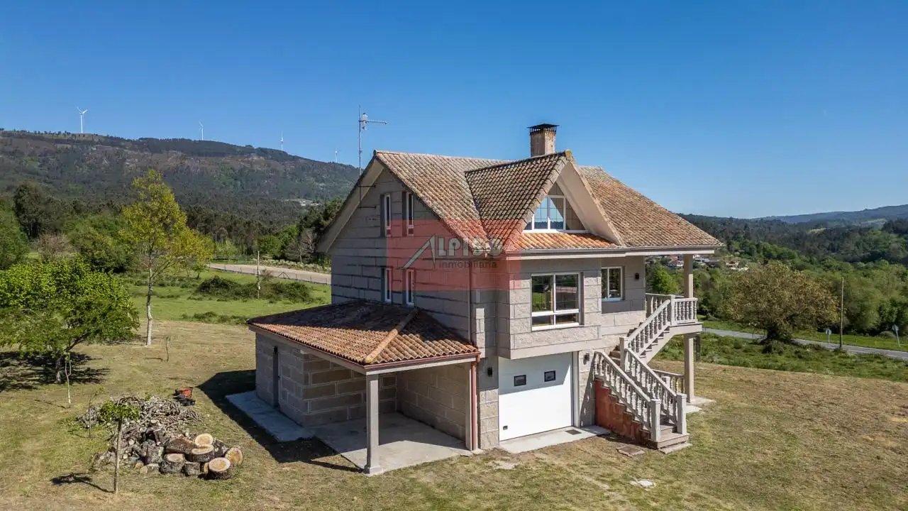 https://static.fotocasa.es/images/ads/6a306855-3fc0-49bf-811f-9337962ed5cf?rule=original