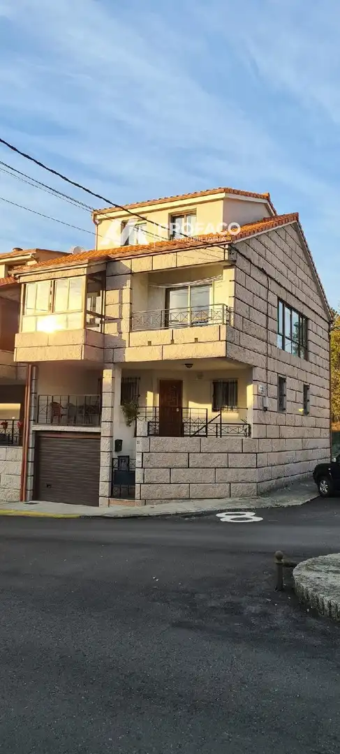 https://static.fotocasa.es/images/ads/a4d49e89-8153-43ba-a964-2cfaa7e593b1?rule=original
