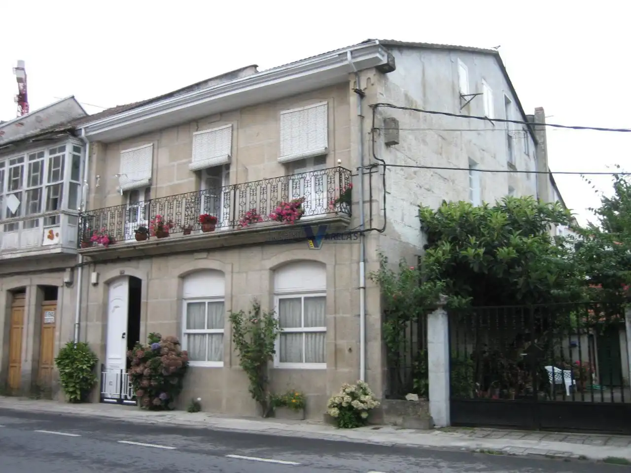 https://static.fotocasa.es/images/ads/955bc693-eda1-4824-ae10-5ec3923d63d4?rule=original