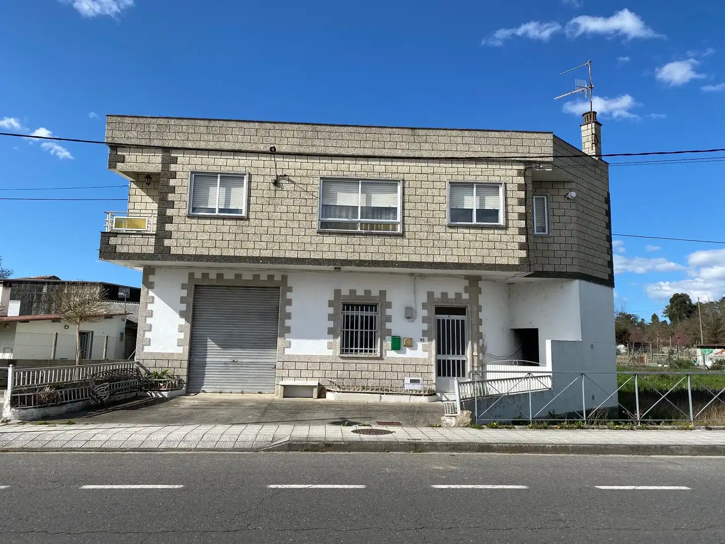 https://static.fotocasa.es/images/ads/7e06b2b0-c313-4b0a-9092-74896cae7a46?rule=original