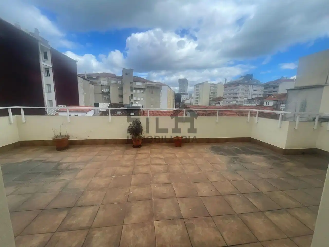https://static.fotocasa.es/images/ads/cdcd30c0-a8c8-4b12-b628-2d3ea7c31b6e?rule=original