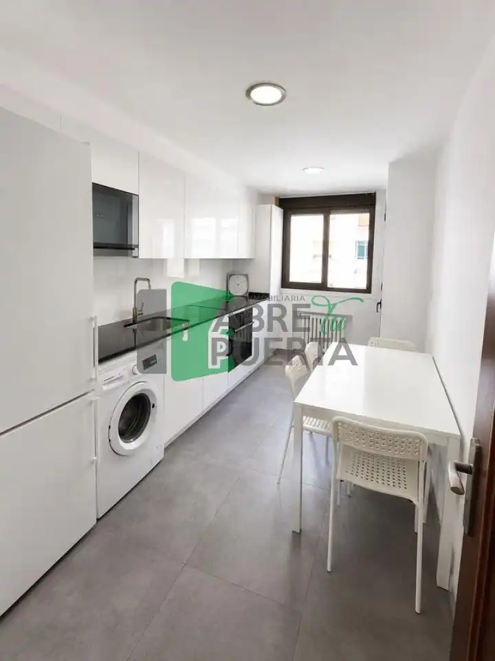 https://static.fotocasa.es/images/ads/bd92783a-90c1-4ffb-83e7-8e88ffd26efa?rule=original