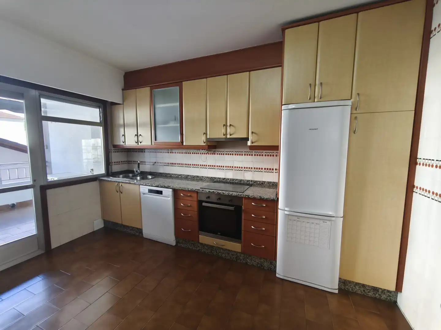 https://static.fotocasa.es/images/ads/f4229875-1ea3-4ed9-958c-48d46db1cea9?rule=original