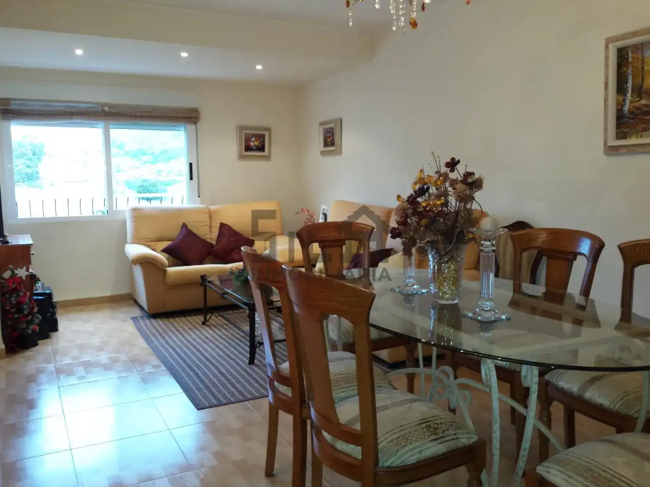 https://static.fotocasa.es/images/ads/f9c20ab1-0928-4b94-ab80-4790b47235ed?rule=original