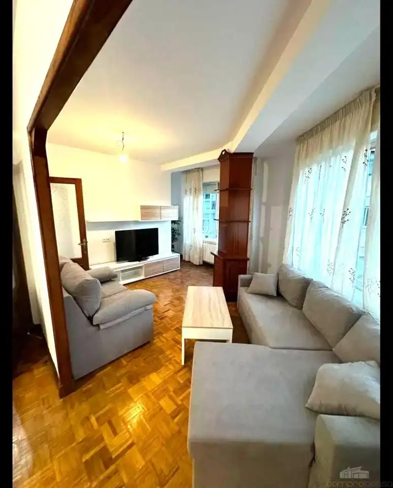 https://static.fotocasa.es/images/ads/0af53ffc-2eef-4153-a883-ca08787c2137?rule=original