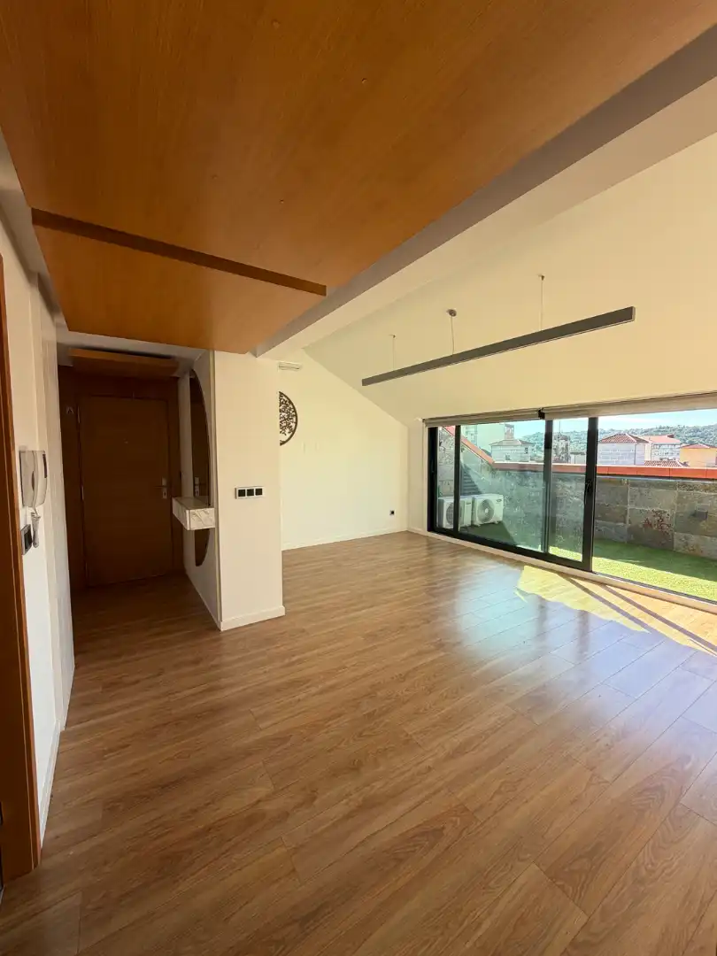 https://static.fotocasa.es/images/ads/729a00a4-f0e3-4e5b-83a8-29e889889654?rule=original