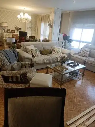 https://static.fotocasa.es/images/ads/f63305a9-1a3f-4079-b43f-be7f6b9f943f?rule=original