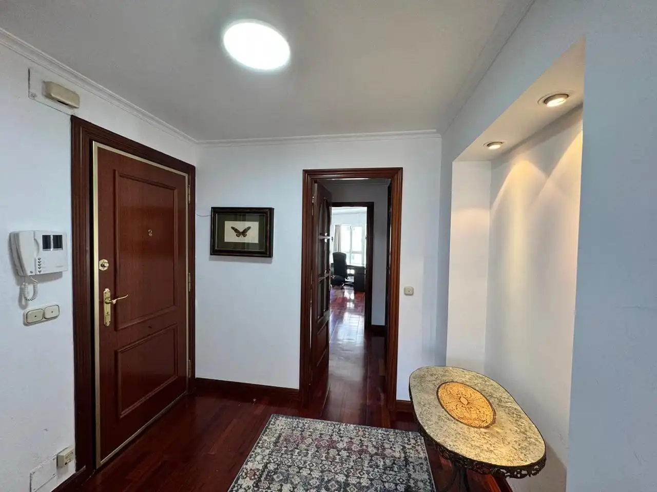 https://static.fotocasa.es/images/ads/8f0fa1cc-7d47-4d6a-8047-ce675ac32bb9?rule=original