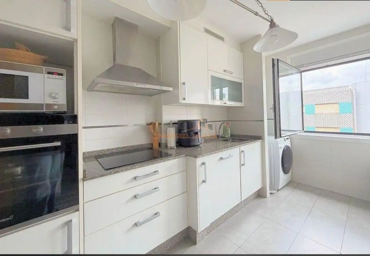 https://static.fotocasa.es/images/ads/921a6887-a37e-4dfe-b9ce-ff41efac6d34?rule=original
