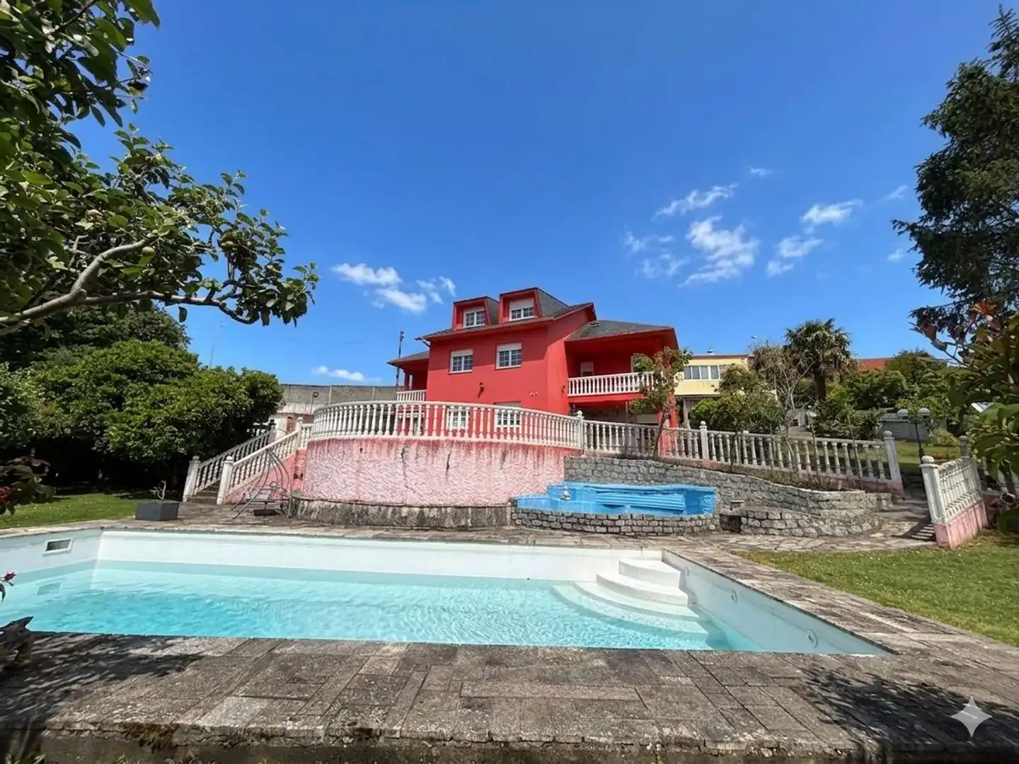 https://static.fotocasa.es/images/ads/6bee6e0c-4ddf-49f8-9429-dadb7db6124b?rule=original