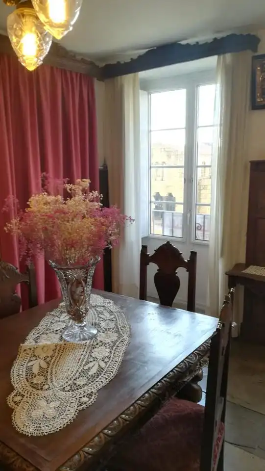 https://static.fotocasa.es/images/ads/4b802396-2c7f-4de1-bf0a-71dfb1b8b08f?rule=original