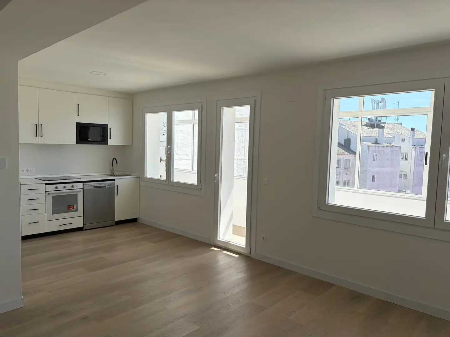 https://static.fotocasa.es/images/ads/58e001f7-860e-4c87-9e30-7353959cc1d1?rule=original