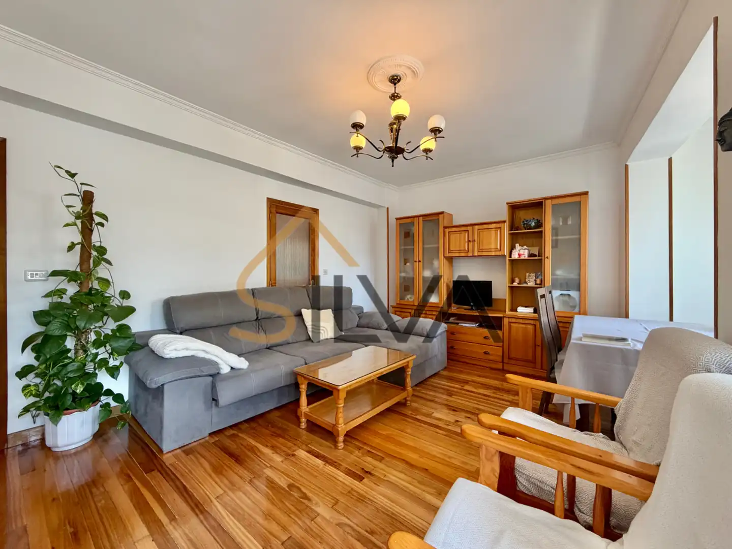https://static.fotocasa.es/images/ads/c1e27baa-03a5-4e58-a483-b1581b913bca?rule=original