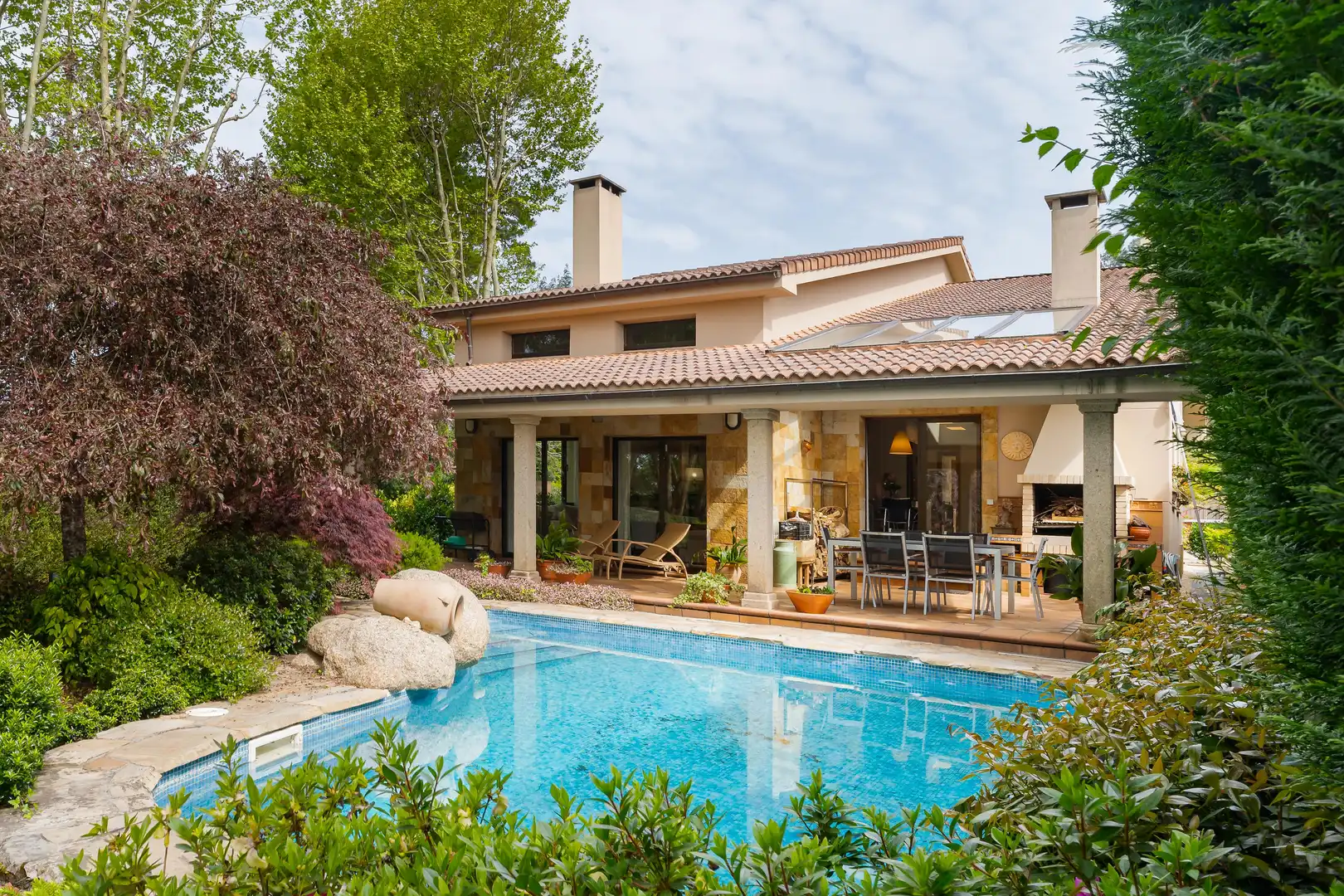 https://static.fotocasa.es/images/ads/40b8b3ae-36e8-4c14-a800-4e08f8f22851?rule=original
