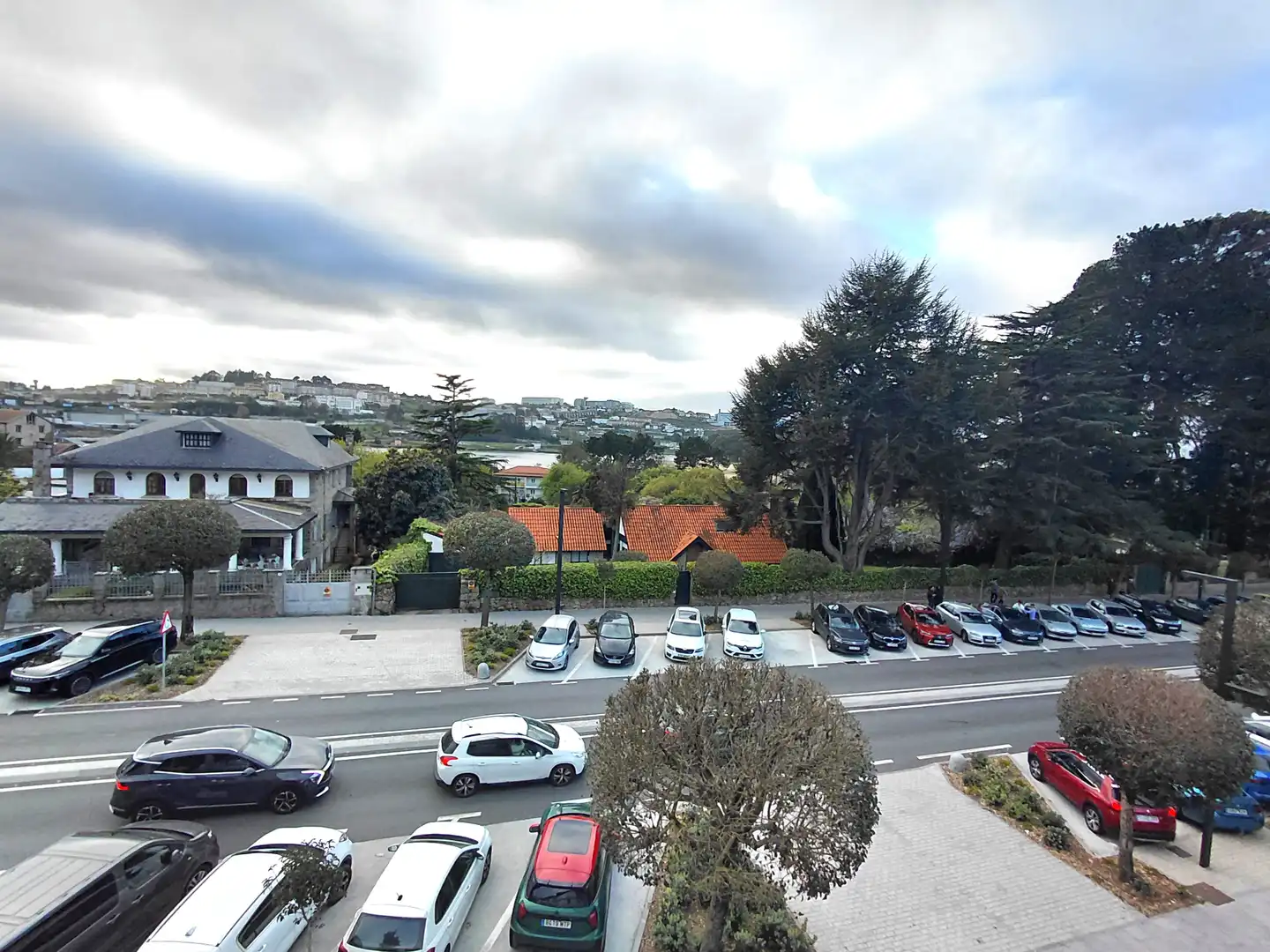 https://static.fotocasa.es/images/ads/b85e979b-f1fd-48a8-be5d-07c97b75d75e?rule=original