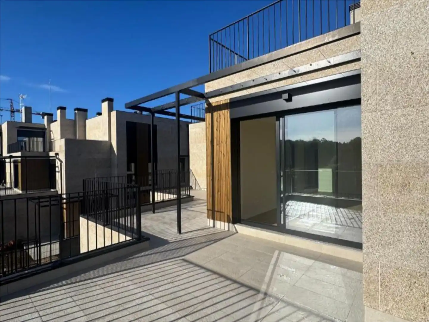https://static.fotocasa.es/images/anuncio/2025/12/09/188316356/4802550339.jpg?rule=original