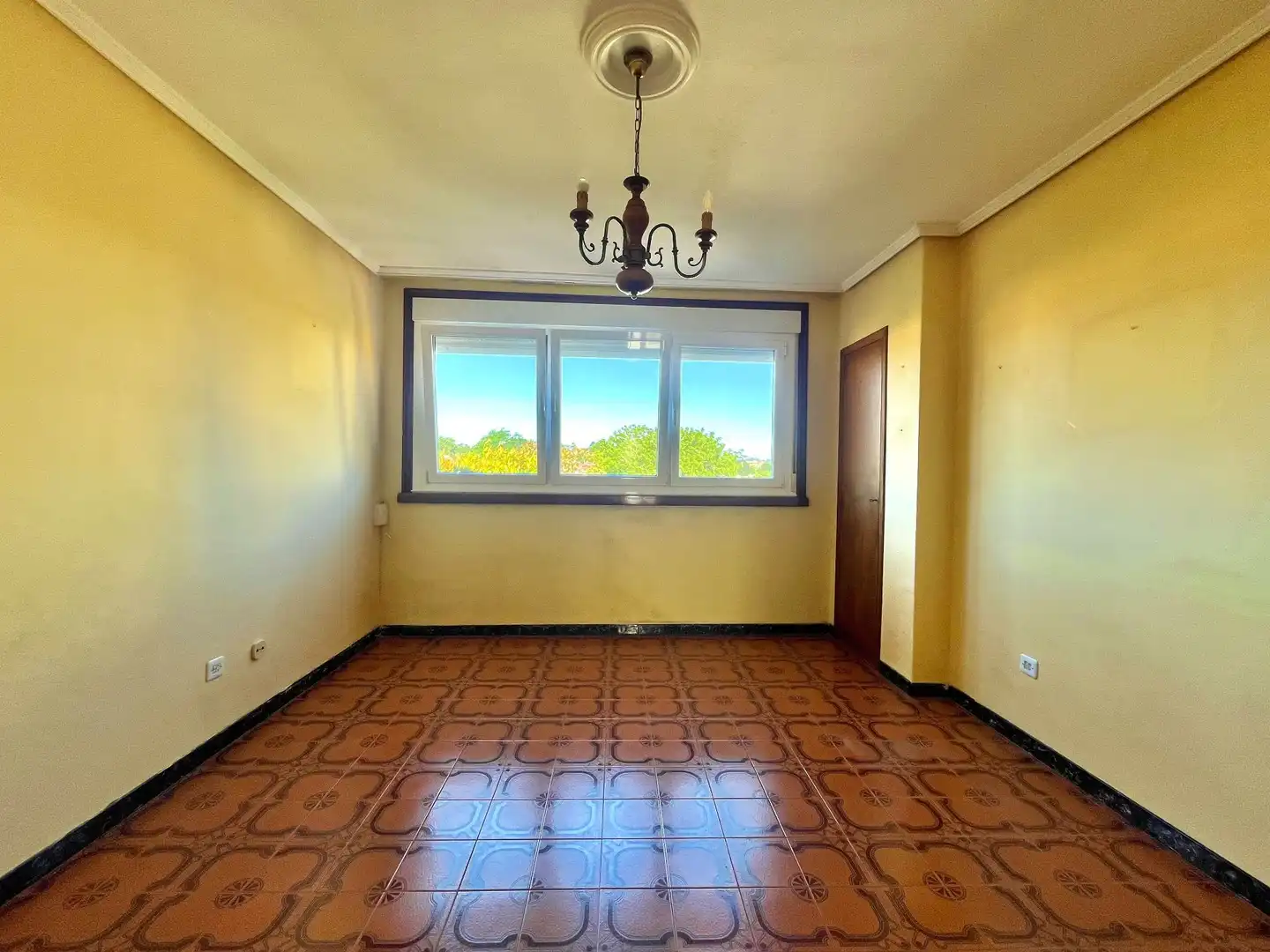 https://static.fotocasa.es/images/ads/036863a3-0758-4c48-b277-ae2de46087dc?rule=original