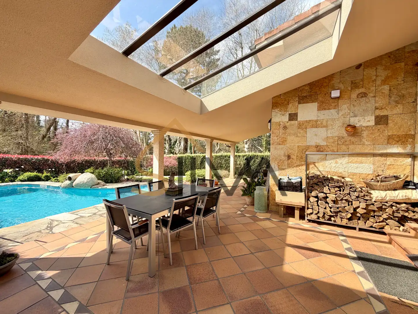 https://static.fotocasa.es/images/ads/fd64c075-6762-46a2-959d-496a0f3177ac?rule=original