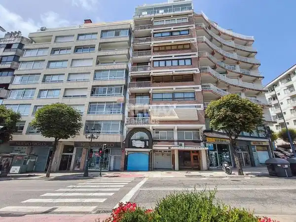 https://static.fotocasa.es/images/ads/4176731e-5551-40a6-a70b-f4352a3f02b0?rule=original