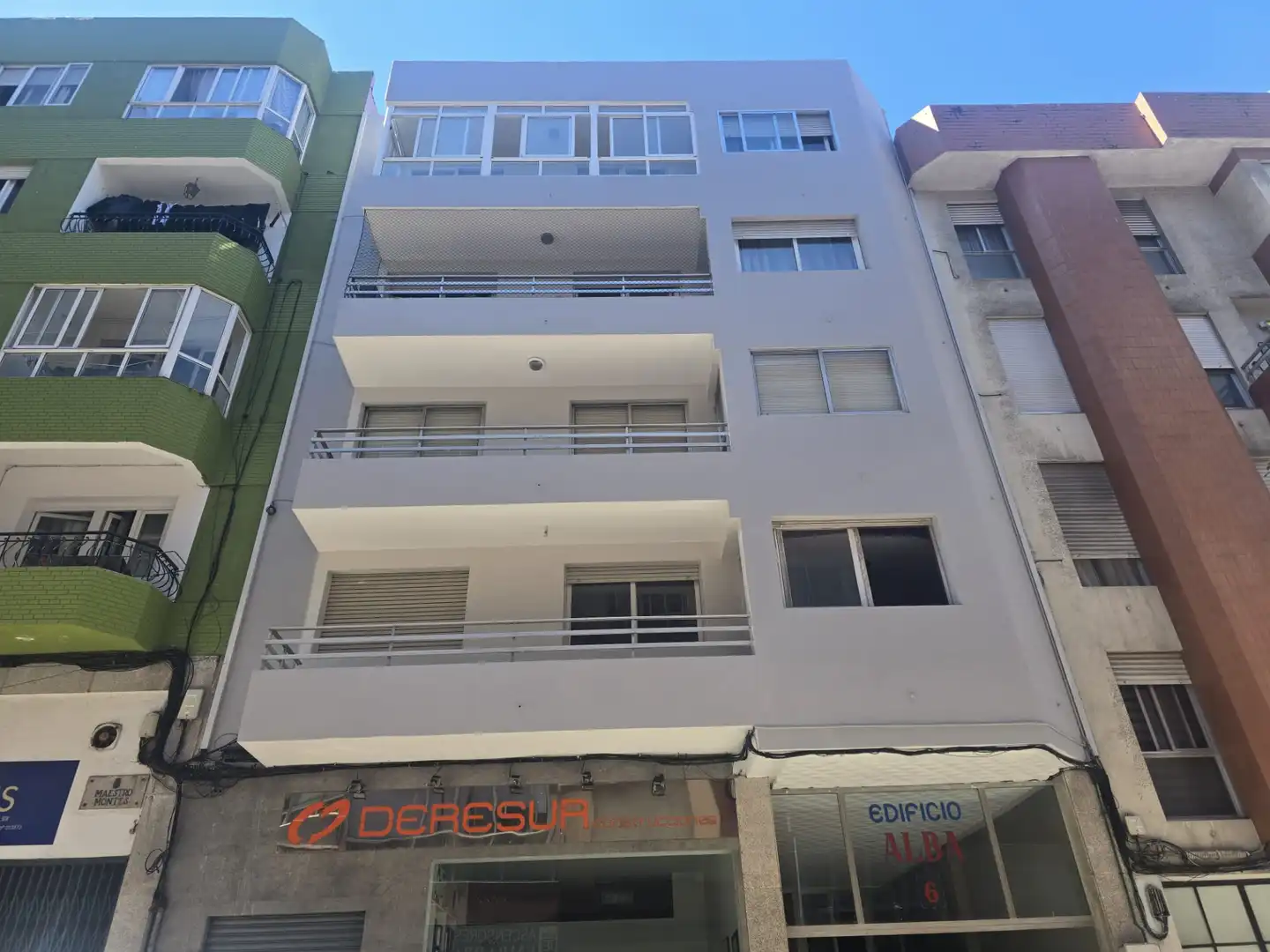 https://static.fotocasa.es/images/ads/8992e1c1-0bf5-4ff7-a3cb-2a1b08d367e8?rule=original