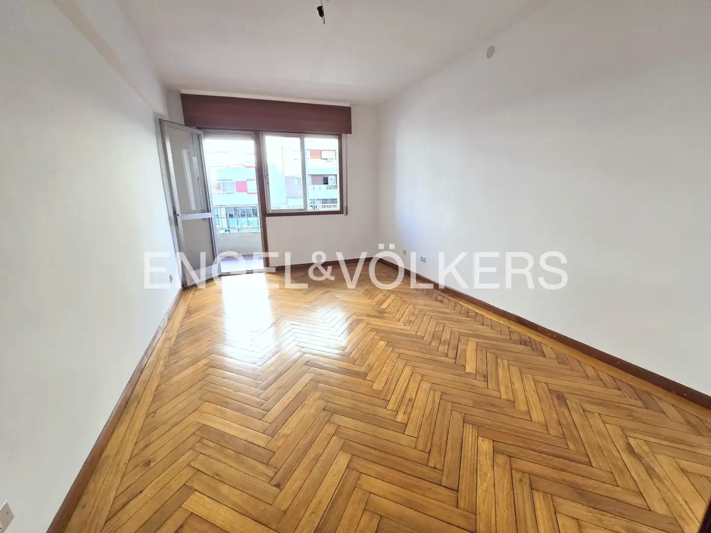 https://static.fotocasa.es/images/ads/354127ab-8205-4518-85c0-f2ead74cd5d2?rule=original